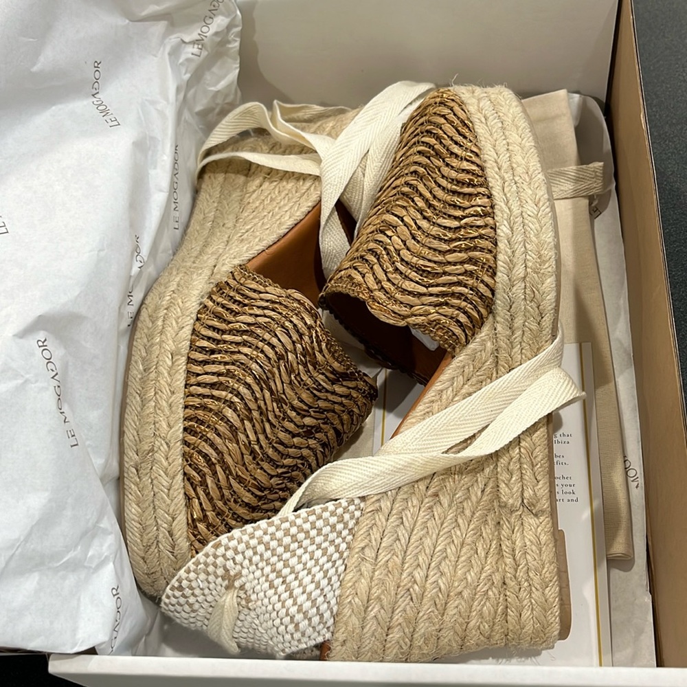 Le Mogador Spiaggia nude raffia wedge. Brand new.